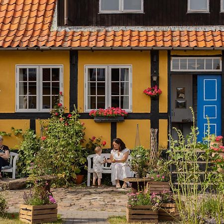 Pension Slaegtsgaarden Allinge-Sandvig Exterior foto