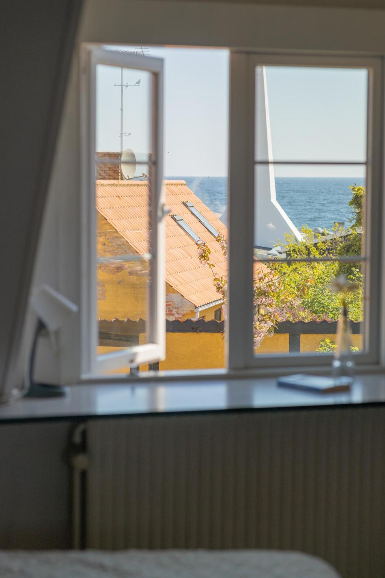 Pension Slaegtsgaarden Allinge-Sandvig Exterior foto