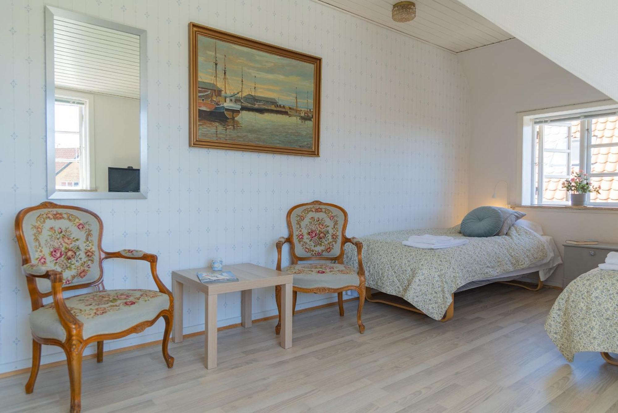 Pension Slaegtsgaarden Allinge-Sandvig Exterior foto