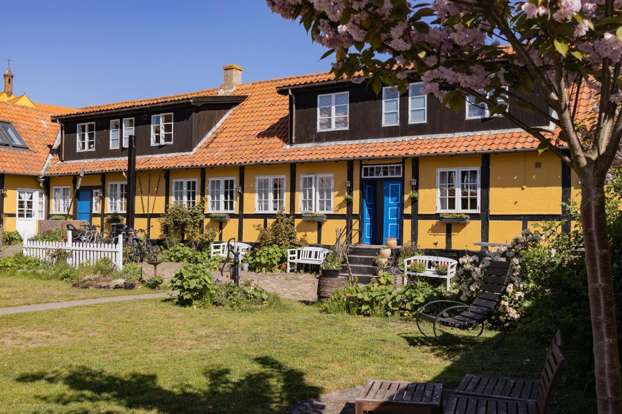 Pension Slaegtsgaarden Allinge-Sandvig Exterior foto