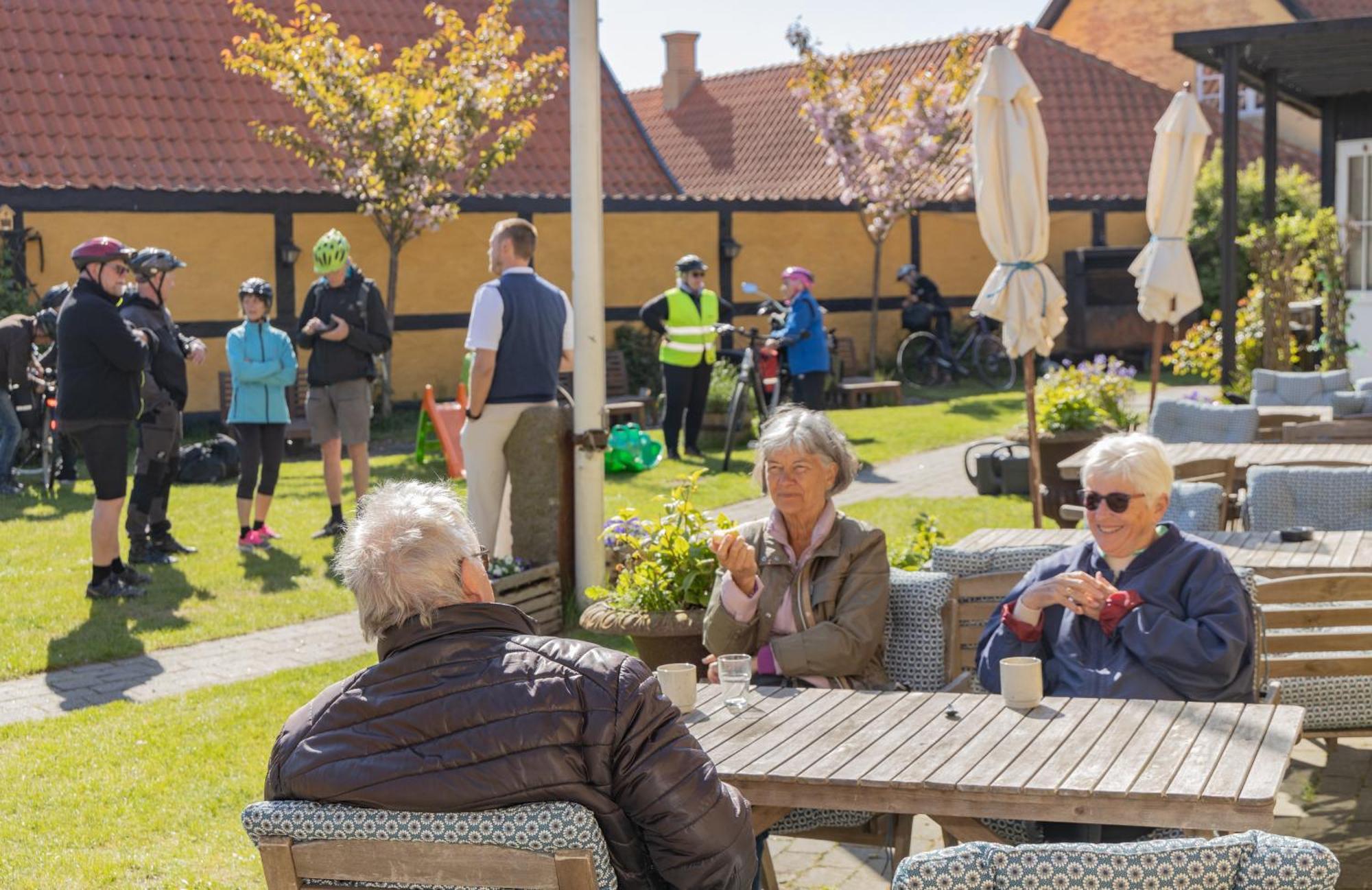 Pension Slaegtsgaarden Allinge-Sandvig Exterior foto