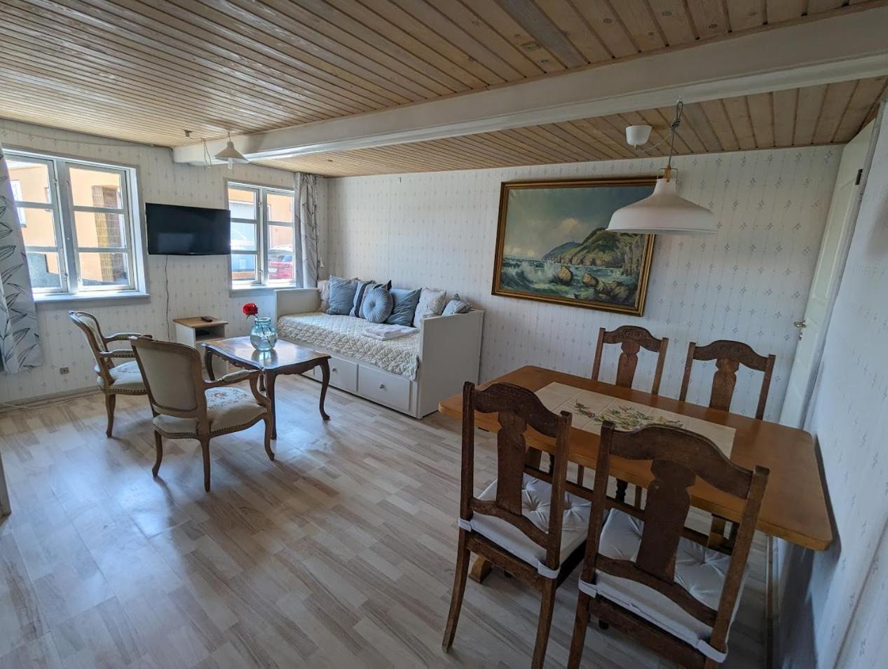Pension Slaegtsgaarden Allinge-Sandvig Exterior foto